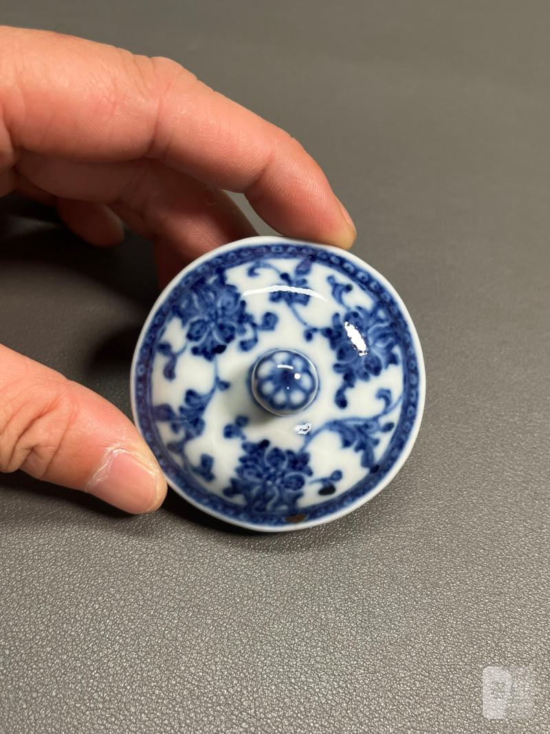 清乾隆  青花缠枝莲纹小盉壶（带木座） - 图28